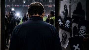 تهديدات بالقتل تطال مدرب أحد المنتخبات بعد الإقصاء من كأس العالم