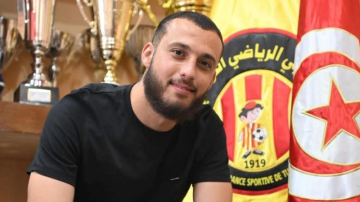 رسميا: منتصر الصيد يرتدي قميص الترجي الرياضي من جديد