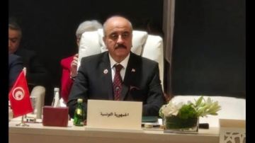 وزير الخارجية من عمان.. الحوار واحترام سيادة الدول أساس الأمن والاستقرار العربي