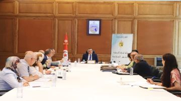 وزير أملاك الدولة يجتمع بالمديرين الجهويين بكل من سوسة و بنزرت ونابل وزغوان وزير أملاك الدولة يجتمع بالمديرين الجهويين بكل من سوسة و بنزرت ونابل وزغوان