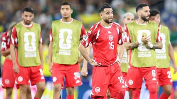 تقرير فرنسي يكشف المستور: ماذا حدث داخل مقر المنتخب الوطني؟