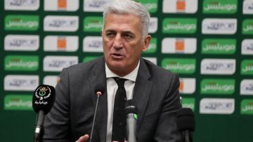 رسميا.. الاتحاد الجزائري يمدد عقد مدرب المنتخب بيتكوفيتش