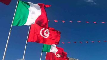 دار الفنون البلفيدير بالعاصمة .. تاريخ كرة القدم بين إيطاليا وتونس في معرض دار الفنون البلفيدير بالعاصمة .. تاريخ كرة القدم بين إيطاليا وتونس في معرض