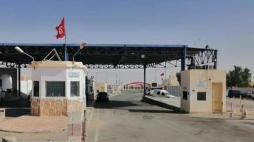 الداخلية الليبية: تعطل حركة العبور براس جدير من الجانب التونسي مؤقتا الداخلية الليبية: تعطل حركة العبور براس جدير من الجانب التونسي مؤقتا
