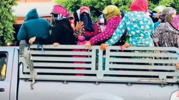 سيدي بوزيد .. مقتل امرأتين وإصابة 13 في حادث مرور .. فاجعة عاملات الفلاحة.. تتكرر! سيدي بوزيد .. مقتل امرأتين وإصابة 13 في حادث مرور .. فاجعة عاملات الفلاحة.. تتكرر!