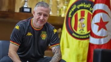 ريجيكامف مدربا للترجي الرياضي من جديد ريجيكامف مدربا للترجي الرياضي من جديد