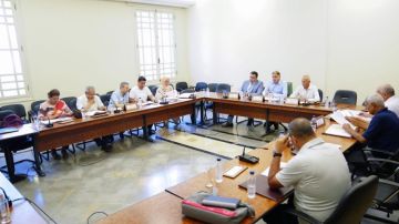 لجنة التخطيط الاستراتيجي تصادق على مقترح قانون تسوية وضعية المباني المخالفة لرخص البناء لجنة التخطيط الاستراتيجي تصادق على مقترح قانون تسوية وضعية المباني المخالفة لرخص البناء