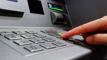 اضراب البنوك: الموزعات الآلية في الخدمة خلال أيام الإضراب اضراب البنوك: الموزعات الآلية في الخدمة خلال أيام الإضراب