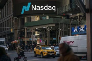 تباين الأسهم الأمريكية عند الإغلاق وناسداك يواصل الهبوط