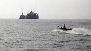 الحوثيون يحضرون عمل السفن الصهيونية في البحر الأحمر الحوثيون يحضرون عمل السفن الصهيونية في البحر الأحمر