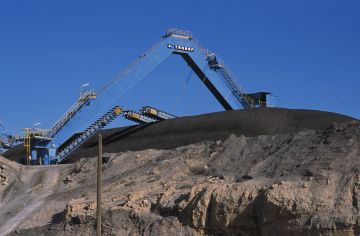 تونس تعيد إحياء قطاع الفوسفات باستثمار يتجاوز 900 مليون دولار تونس تعيد إحياء قطاع الفوسفات باستثمار يتجاوز 900 مليون دولار