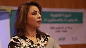 بعد مساعدتها لعائلة مصرية في تونس: المحامية نادية الشواشي تتحول الى ايقونة بعد مساعدتها لعائلة مصرية في تونس: المحامية نادية الشواشي تتحول الى ايقونة