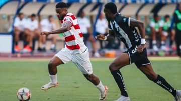 لاعب النادي الصفاقسي السابق يقترب من النادي الإفريقي في الميركاتو الحالي