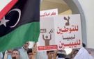 القبائل تدخل على الخط .. والغضب الشعبي يتصاعد .. قنبلة المهاجرين تنفجر في ليبيا