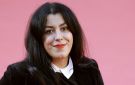 وفاة الفنانة الفرنسية الإيرانية مرجان ساترابي عن عمر ناهز 56 عاما