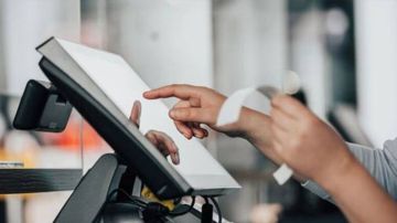 جهاز الـتسجيل بداية من اليوم : اجباري في المقاهي والمطاعـم جهاز الـتسجيل بداية من اليوم : اجباري في المقاهي والمطاعـم