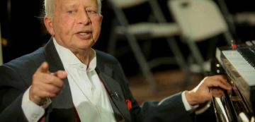 عالم الفن في مصر: محمد منير ينعى هاني شنودة، توفي عن عمر يناهز 83 عاما عالم الفن في مصر: محمد منير ينعى هاني شنودة، توفي عن عمر يناهز 83 عاما