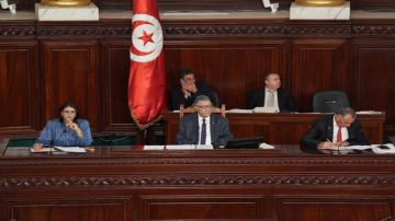 البرلمان يناقش أزمة انقطاع الكهرباء وسط غياب ممثلي الحكومة