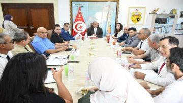 وزير البيئة يتحول إلى نابل لمتابعة الوضع البيئي بالجهة