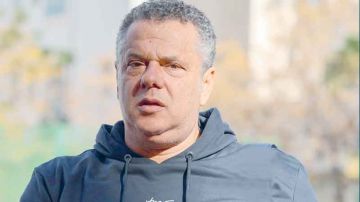 ماهر الكنزاري مدربا جديدا للنادي الإفريقي ماهر الكنزاري مدربا جديدا للنادي الإفريقي