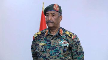 أفريكا إنتلجنس: السعودية تقدم دعما ماليا للبرهان سعيا للحد من نفوذ الحركة الإسلامية