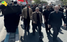 بعد غموض أحاط بمصيره .. أحمدي نجاد يظهر في جنازة خامنئي