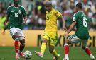 بعد أيام من مشاركته بالمونديال.. وفاة نجم منتخب جنوب إفريقيا