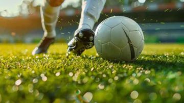 رابطة الهواة (المستوى 1) كابوس بسبب الأزمات المالية