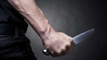 فظيع في منزل بوزلفة ... تدخل للدفاع عن شقيقه ... فتلقى طعنة قاتلة ! فظيع في منزل بوزلفة ... تدخل للدفاع عن شقيقه ... فتلقى طعنة قاتلة !