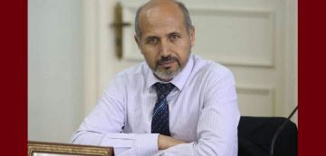 الأستاذ بوثلجة: العجمي الوريمي لم يحضر ولادة ابنة أخيه منذ 23 عاما و لم يحضر اليوم في الوداع الأخير الأستاذ بوثلجة: العجمي الوريمي لم يحضر ولادة ابنة أخيه منذ 23 عاما و لم يحضر اليوم في الوداع الأخير
