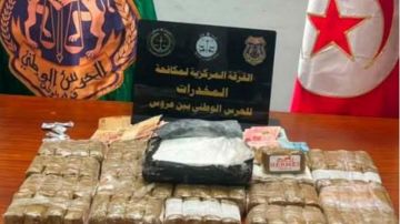 سوسة: تفكيك شبكة لترويج المخدرات وغسيل الأموال وحجز كيلوغرام من الكوكايين سوسة: تفكيك شبكة لترويج المخدرات وغسيل الأموال وحجز كيلوغرام من الكوكايين