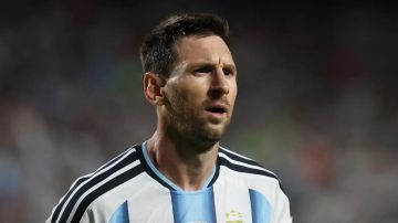 ميسي يعلن اعتزاله اللعب دوليا ميسي يعلن اعتزاله اللعب دوليا