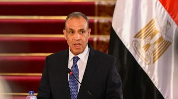 وزير الخارجية المصري: حما س وافقت على تسليم جميع الأسل..حة الثقيلة والخفيفة وزير الخارجية المصري: حما س وافقت على تسليم جميع الأسل..حة الثقيلة والخفيفة