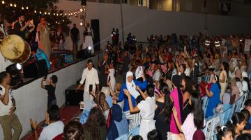 مهرجان ليالي سليمان: سهرة تراثية تعيد أجواء الفرح الجربي مهرجان ليالي سليمان: سهرة تراثية تعيد أجواء الفرح الجربي