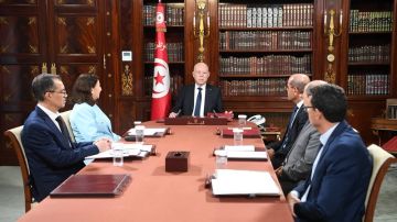 رئيس الجمهورية: الأبحاث أثبتت ان انقطاع الماء والكهرباء كان نتيجة أعمال مدبرة رئيس الجمهورية: الأبحاث أثبتت ان انقطاع الماء والكهرباء كان نتيجة أعمال مدبرة