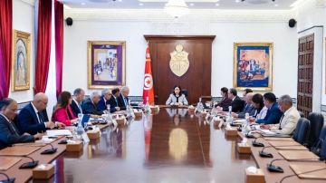مجلس وزاري مضيق حول التوجهات الكبرى لمشروع قانون المالية لسنة 2027 مجلس وزاري مضيق حول التوجهات الكبرى لمشروع قانون المالية لسنة 2027