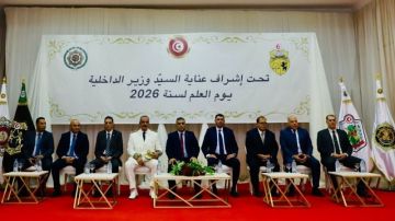 وزير الداخلية يؤكد الالتزام الراسخ بمواصلة دعم أبناء شهداء المؤسسة الأمنية وزير الداخلية يؤكد الالتزام الراسخ بمواصلة دعم أبناء شهداء المؤسسة الأمنية