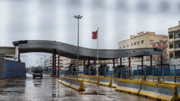 إسبانيا تعيد فتح حدود مليلية مع المغرب تدريجيا إسبانيا تعيد فتح حدود مليلية مع المغرب تدريجيا