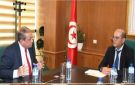 الزواري يبحث مع مدير ليوني آفاق التوسع والاستثمار في تونس