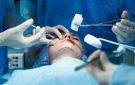 عمادة الأطباء تحذر: الطب التجميلي ممارسة طبية ولا مكان لغير المؤهلين