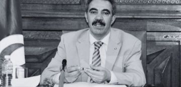مراسم موكب جنازة المهندس محمد صالح العرفاوي، وزير التجهيز الأسبق مراسم موكب جنازة المهندس محمد صالح العرفاوي، وزير التجهيز الأسبق