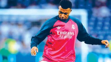 شروق على الملاعب العالمية .. مبابي يشعل الأجواء وفليك يراهن على موهبة غانية شروق على الملاعب العالمية .. مبابي يشعل الأجواء وفليك يراهن على موهبة غانية