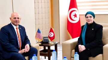 وزيرة العدل تستقبل سفير الولايات المتحدة الأمريكية بتونس