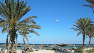 عـــلـى الشاطئ ...جرجيس .. لؤلؤة.. على جنوب المتوسط عـــلـى الشاطئ ...جرجيس .. لؤلؤة.. على جنوب المتوسط