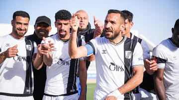 علي معلول.. الملك التونسي الذي يتغنى به الإتحاد الإفريقي بكلمات أسطورية