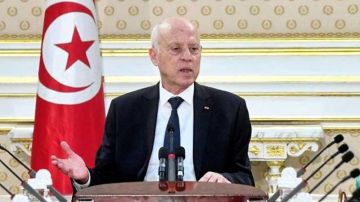 في مكالمة مع رئيس المجلس الرئاسي الليبي ...رئيس الدولة يؤكد تمسك تونس بوحدة ليبيا في مكالمة مع رئيس المجلس الرئاسي الليبي ...رئيس الدولة يؤكد تمسك تونس بوحدة ليبيا
