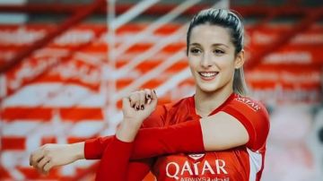 بعد مسيرة حافلة.. أمنة خلفة تخوض تجربة إحترافية جديدة