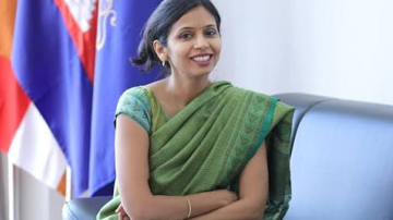 الدكتورة Devyani Uttam Khobragade، سفيرة الهند بتونس ...نسعى لشراكة مع تونس قائمة على التكنولوجيا والابتكار الدكتورة Devyani Uttam Khobragade، سفيرة الهند بتونس ...نسعى لشراكة مع تونس قائمة على التكنولوجيا والابتكار