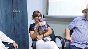 الناقدة المسرحية مفيدة الجلاصي لـ الشروق حققت حلمي... دفاعا عن الابداع الناقدة المسرحية مفيدة الجلاصي لـ الشروق حققت حلمي... دفاعا عن الابداع