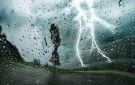 طقس اليوم: أمطار رعدية بهذه المناطق